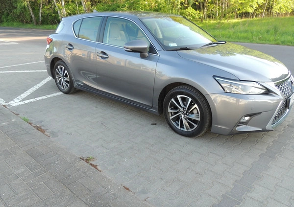 Lexus CT cena 90900 przebieg: 34874, rok produkcji 2020 z Sieradz małe 301